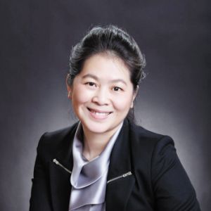迟子建：写完 《群山之巅》 我愁肠百结仍想倾诉
